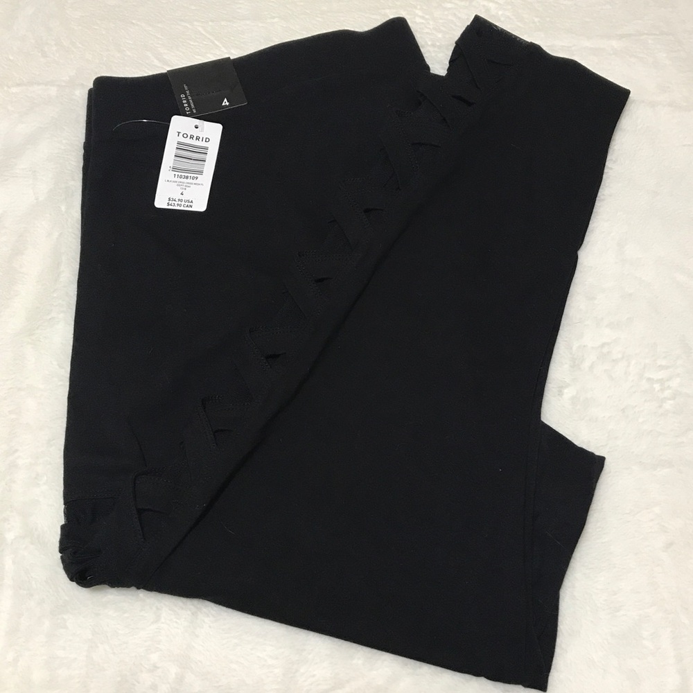 NWT Torrid Leggings